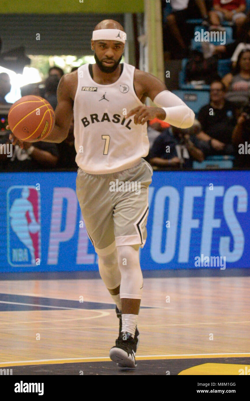 SÃO PAULO, SP - 18.03.2018 : MATCH DES ÉTOILES - le matin de ce dimanche (18) Il y a eu le match de basket-ball de l'étoile Brasil x Mundo au gymnase de l'Ibirapuera dans la zone sud de São Paulo. (Photo : Caio Rocha/Fotoarena) Banque D'Images