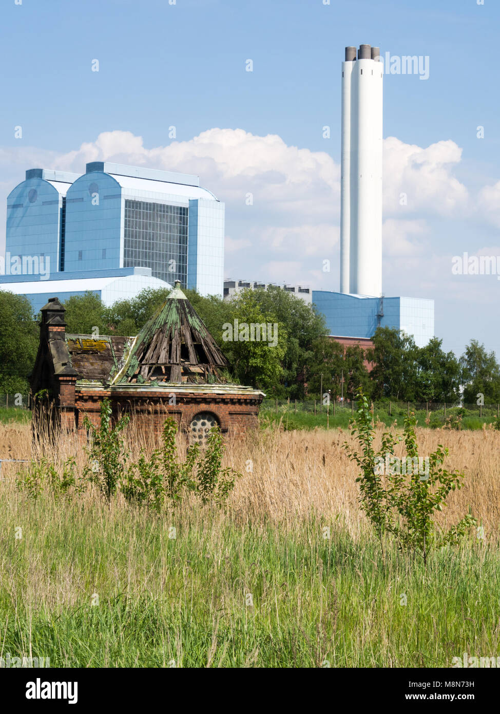 Hambourg, Allemagne - le 19 mai 2016 : ancienne cabine de pilotage composé au musée industriel de Wasserkunst Kaltehofe, une ancienne usine de traitement de l'eau. Banque D'Images