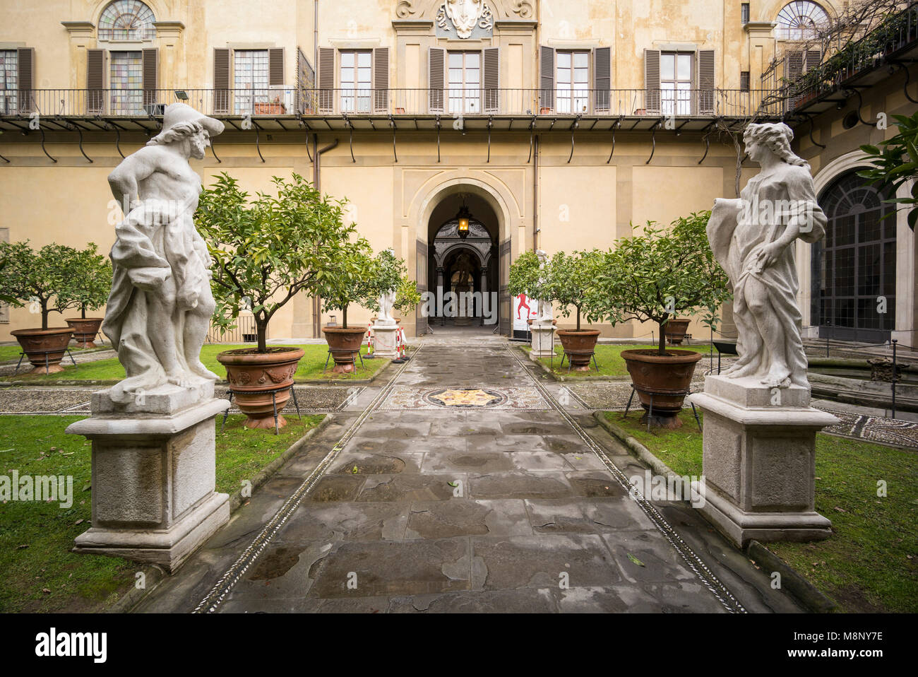 Florence. L'Italie. Jardin arrière du Palazzo Medici Riccardi, conçu par Michelozzo di Bartolomeo, 1444-1484. Banque D'Images
