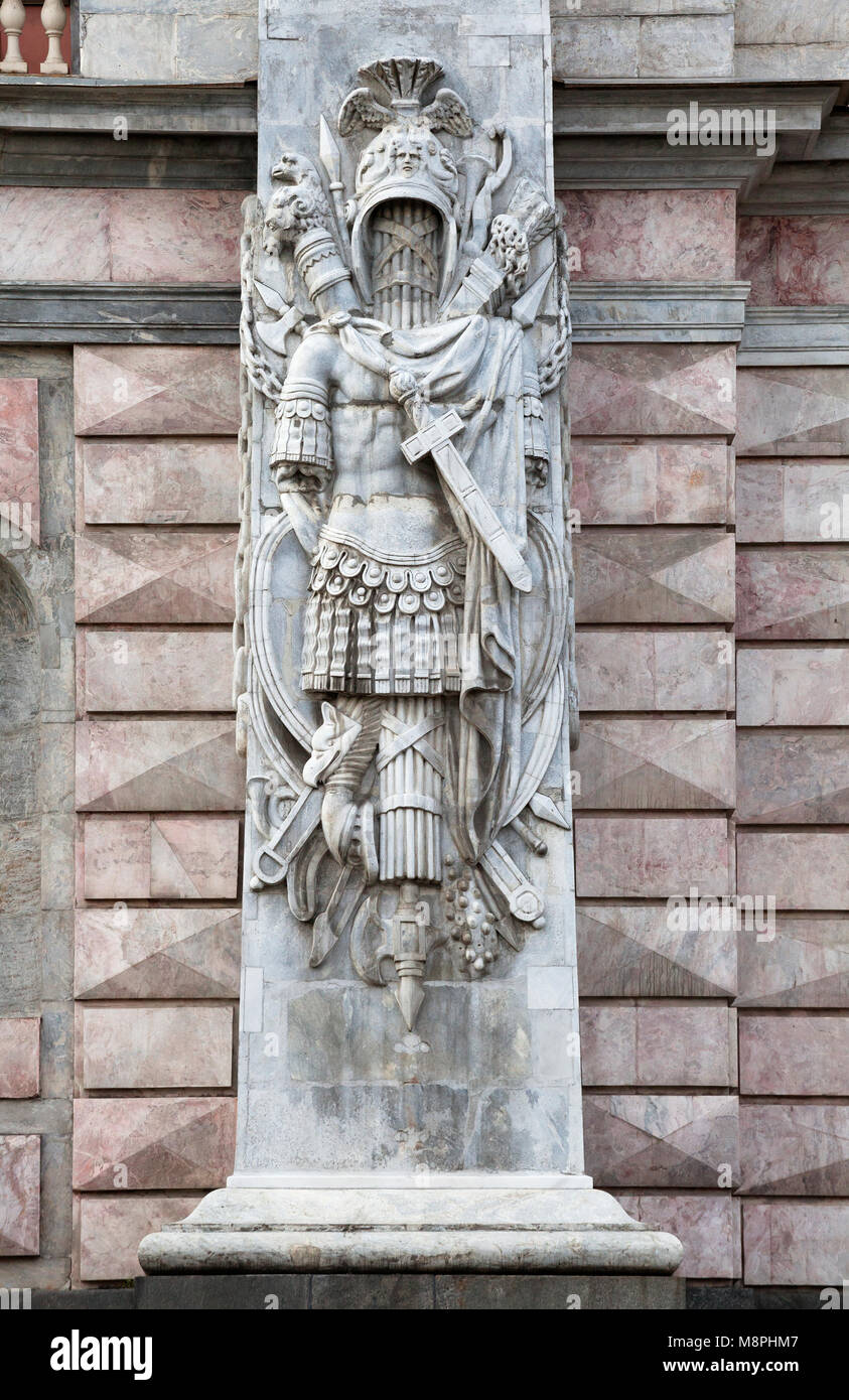 Soulagement de l'armure d'un chevalier à Saint Petersbourg Banque D'Images