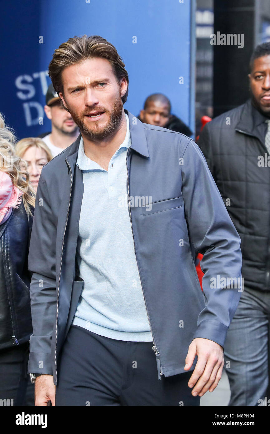 New York, USA. 19 mars, 2018. L'acteur américain Scott Eastwood est vu quitter un programme de télévision à Manhattan à New York, aux États-Unis le lundi. (PHOTO : VANESSA CARVALHO/BRÉSIL PHOTO PRESSE) Credit : Brésil Photo Presse/Alamy Live News Banque D'Images