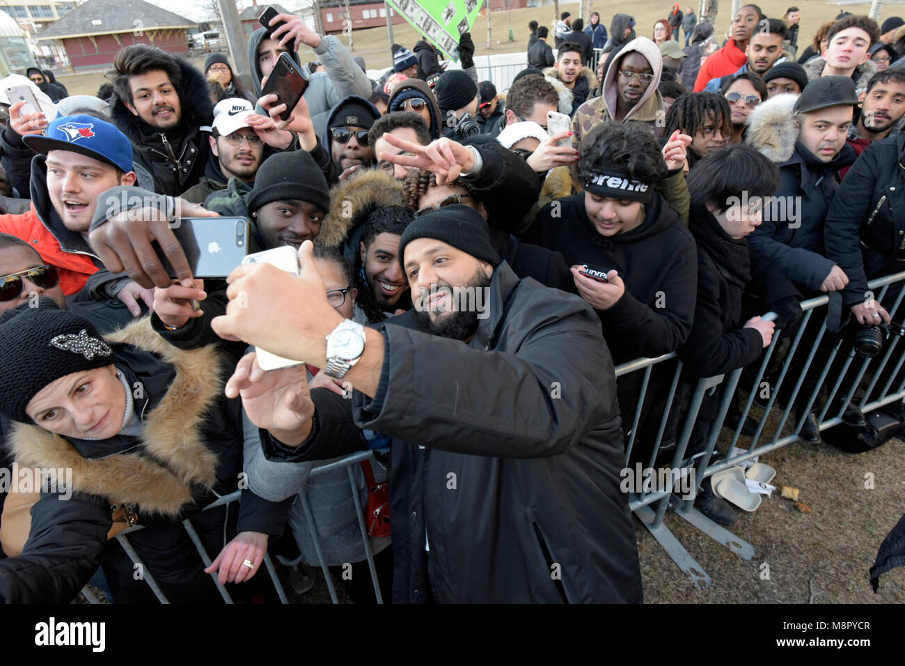 Toronto, Can. Mar 19, 2018. DJ Khaled décrites comme des Observateurs de Poids et DJ Khaled Khaled actuelle Cuisine du Tour au Roundhouse Park à Toronto, Canada le 19 mars 2018. Credit : Lu Chau/Photagonist Punch/media/Alamy Live News Banque D'Images