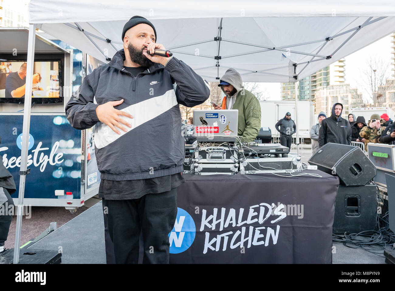 Toronto, Can. Mar 19, 2018. DJ Khaled décrites comme des Observateurs de Poids et DJ Khaled Khaled actuelle Cuisine du Tour au Roundhouse Park à Toronto, Canada le 19 mars 2018. Credit : Lu Chau/Photagonist Punch/media/Alamy Live News Banque D'Images