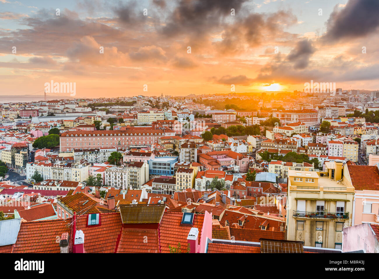 Lisbonne, Portugal vieille ville d'horizon. Banque D'Images