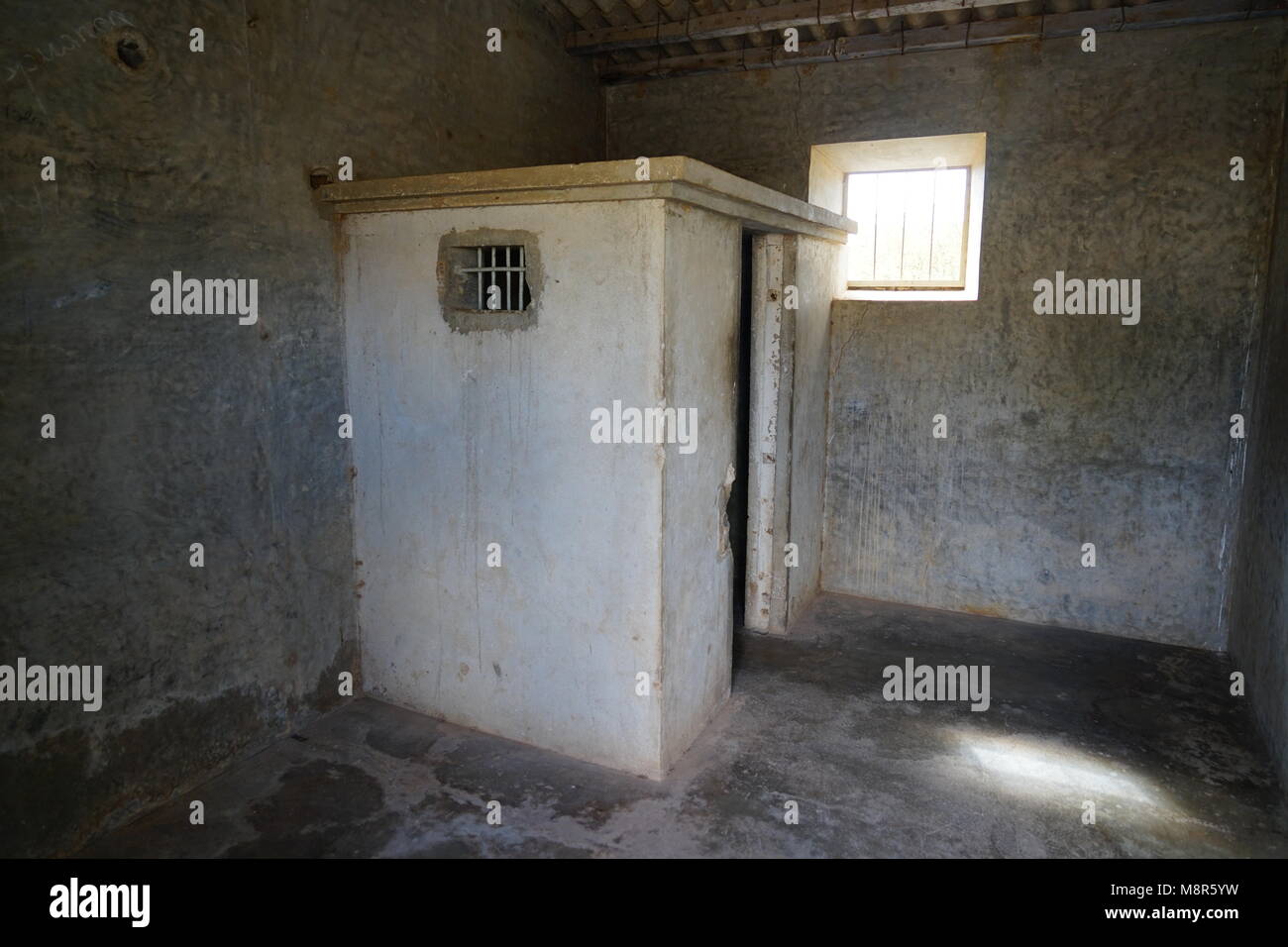 Hollandinha la cellule de punition, le Museu do Tarrafal, Camp de Tarrafal, Tarrafal, l'île de Santiago, Cap-Vert, Afrique Banque D'Images