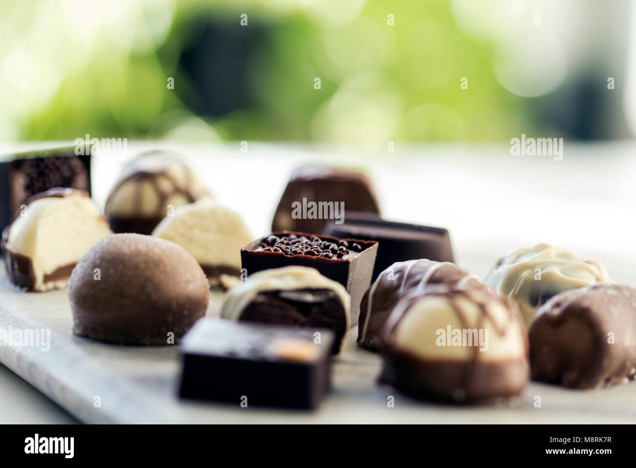 Close-up de divers chocolats sur la table Banque D'Images