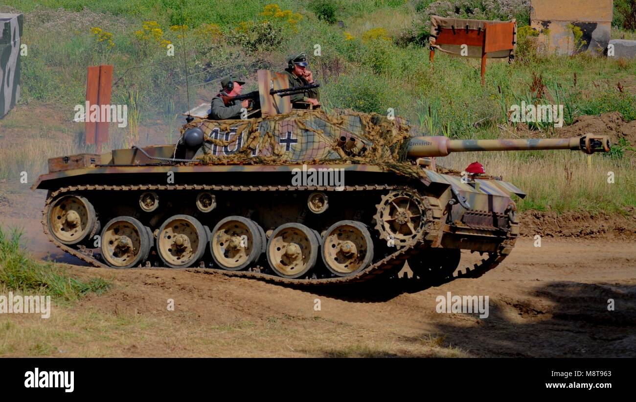Replica Sturmgeschütz III (StuG III) assault gun 'teinfeldt' à 2017 Guerre et Paix au Revival Hop Farm, près de Paddock Wood, Kent, UK. Banque D'Images