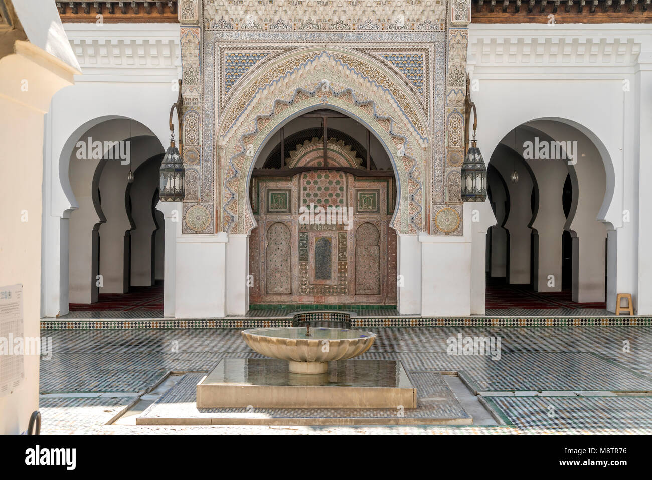 Innenhof der Moschee Kairaouine, Fes, Königreich Marokko, Afrika | Mosquée de Kairaouine courtyard, Fes, Royaume du Maroc, l'Afrique Banque D'Images