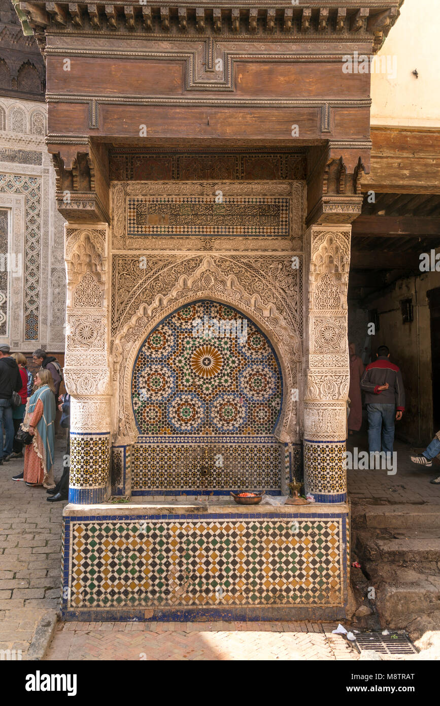 En Nejjarine Brunnen der Medina Fes, von Königreich Marokko, Afrika | Fontaine Nejjarine, Fes, Royaume du Maroc, l'Afrique Banque D'Images