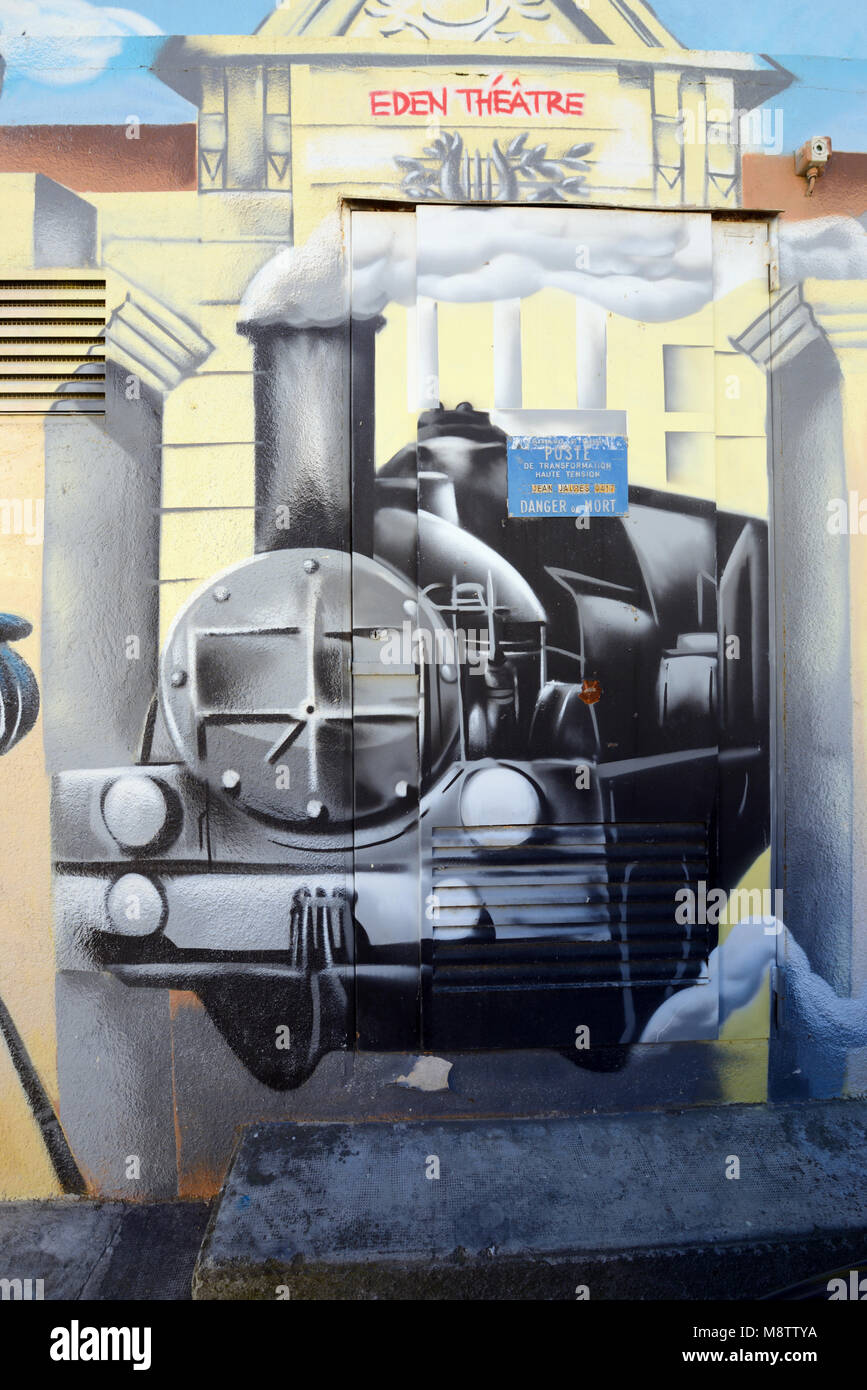 Peinture de Train à vapeur, l'Eden Théâtre, à partir de début de film 'arrivée d'un train à La Ciotat' filmé par les Frères Lumière (1895) à La Ciotat France Banque D'Images