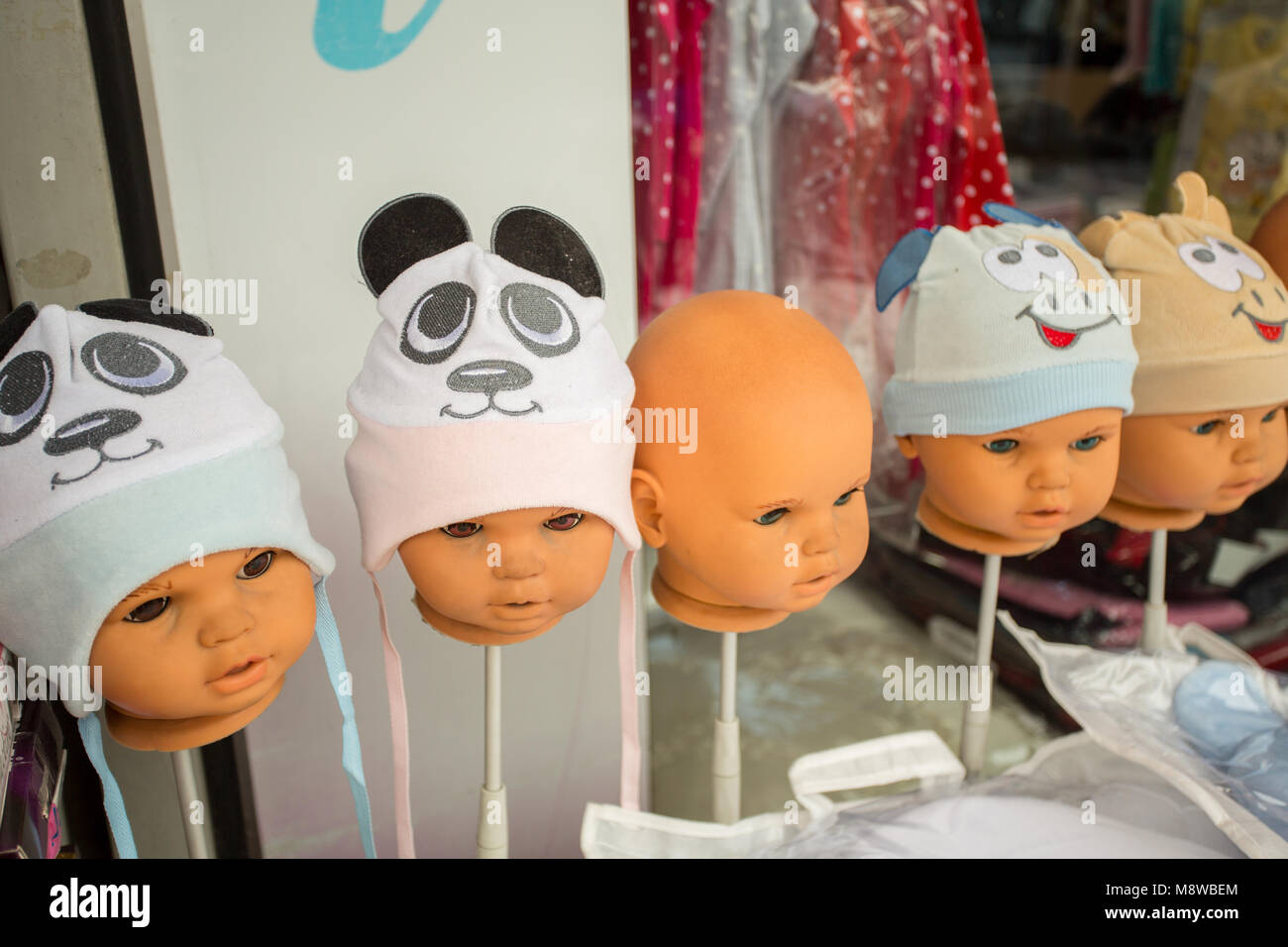 Tete De Bebe Mannequin En Vitrine Photo Stock Alamy
