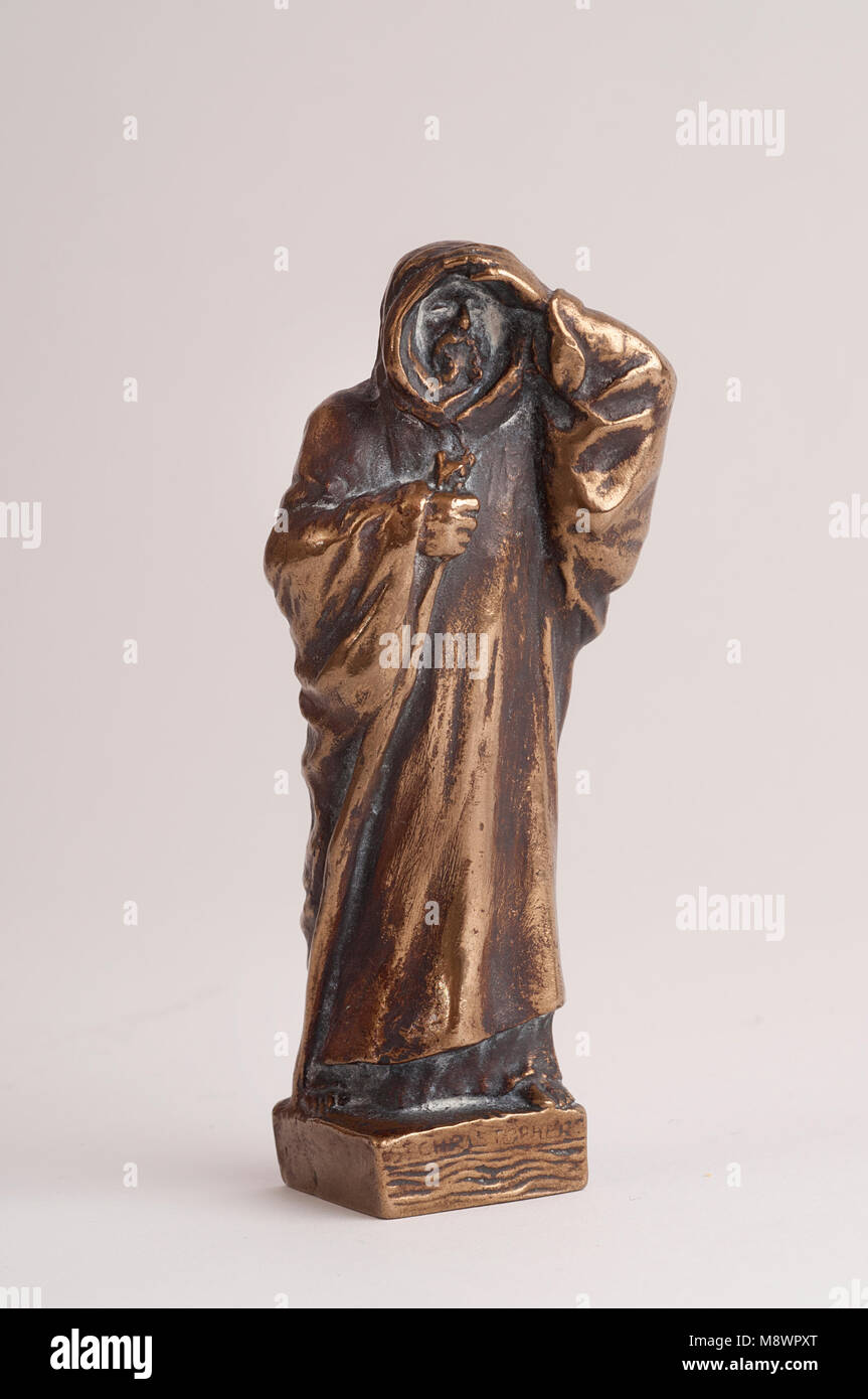 Charles Sykes mascot St Christopher , 11cm de haut Banque D'Images