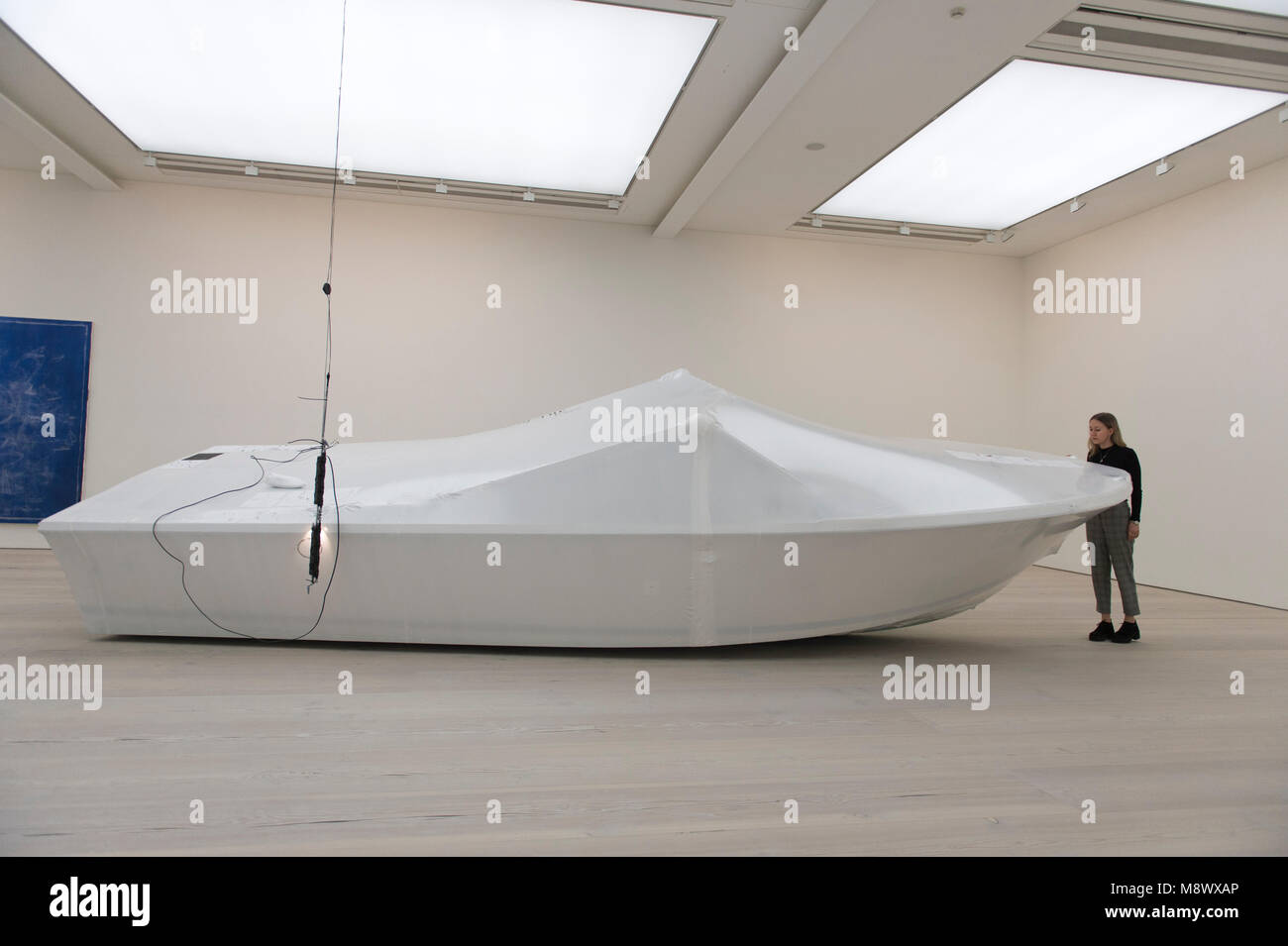 Saatchi Gallery, Londres, Royaume-Uni. 20 mars 2018. Les inconnues connues présente une sélection internationale de 17 artistes contemporains, nés entre 1966 et 1990, à partir de la collection de la Saatchi Gallery. Le titre fait référence à la situation des artistes dans le monde artistique dominant, tandis que le groupe est en grande partie inconnue, leurs pratiques respectives sont admirés par leurs pairs et artistique considéré comme pionnier. Credit : Malcolm Park/Alamy Live News. Banque D'Images