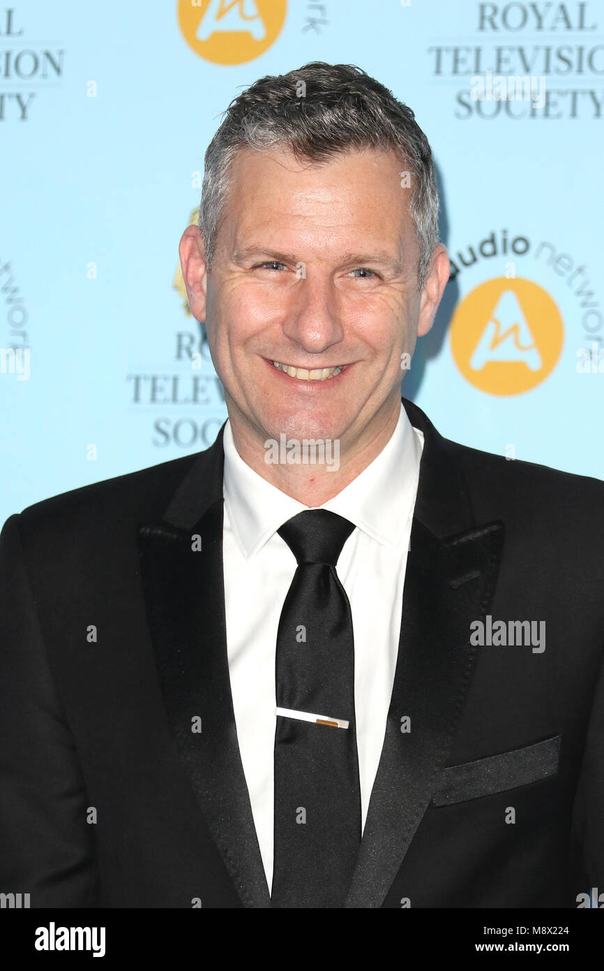 Londres, Royaume-Uni. 20 mars, 2018. Adam Hills, RTS Program Awards 2018, Grosvenor House Hotel, Londres, Royaume-Uni 20 mars 2018, photo de Richard Goldschmidt : Riche de crédit Gold/Alamy Live News Banque D'Images