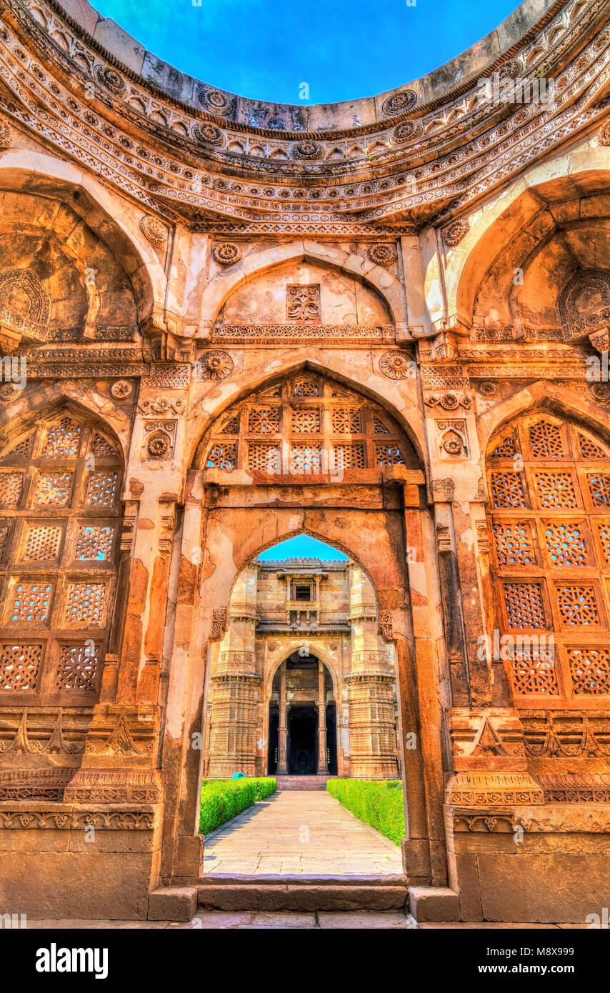 Jami Masjid Une Attraction Touristique Au Parc Arch ologique De jami-masjid-une-attraction-touristique-au-parc-arch-ologique-de
