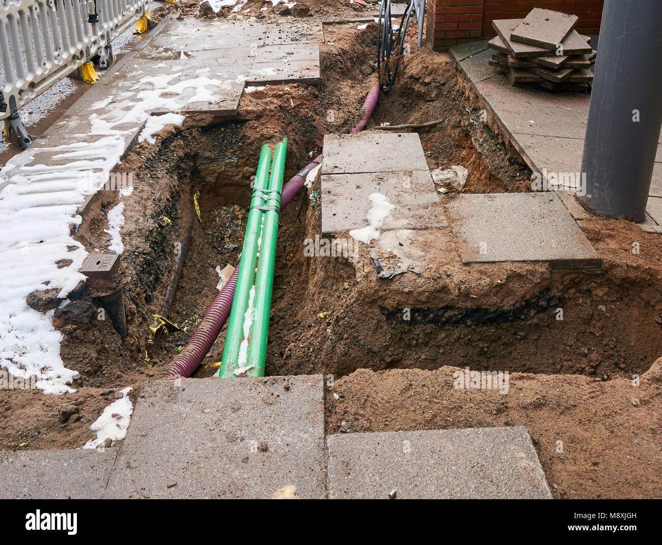 Les travaux de réparation sur les installations souterraines de Gorbals, Glasgow. Banque D'Images