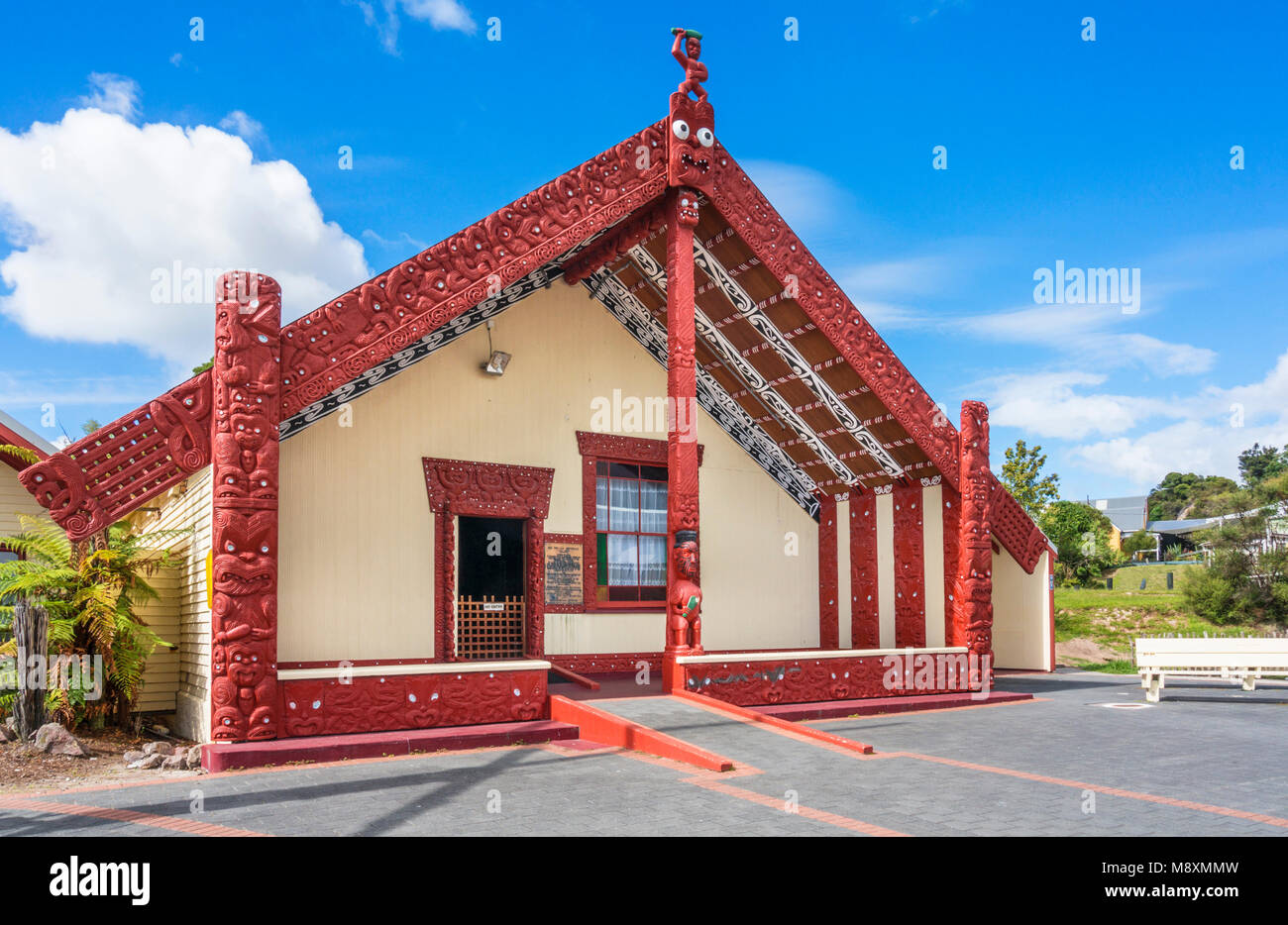 Nouvelle zélande Rotorua nouvelle zélande village thermal de Whakarewarewa rencontre wahaio house whare tipuna rotorua nouvelle zélande Ile du Nord Nouvelle Zélande Océanie Banque D'Images