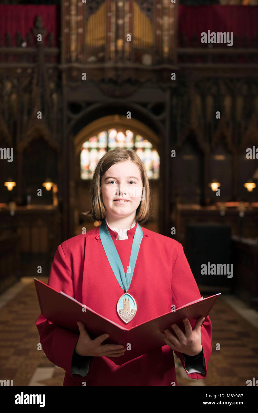La cathédrale de Gloucester, qui est maintenant le recrutement de choristes fille à la chorale Nov 2017 UK Banque D'Images