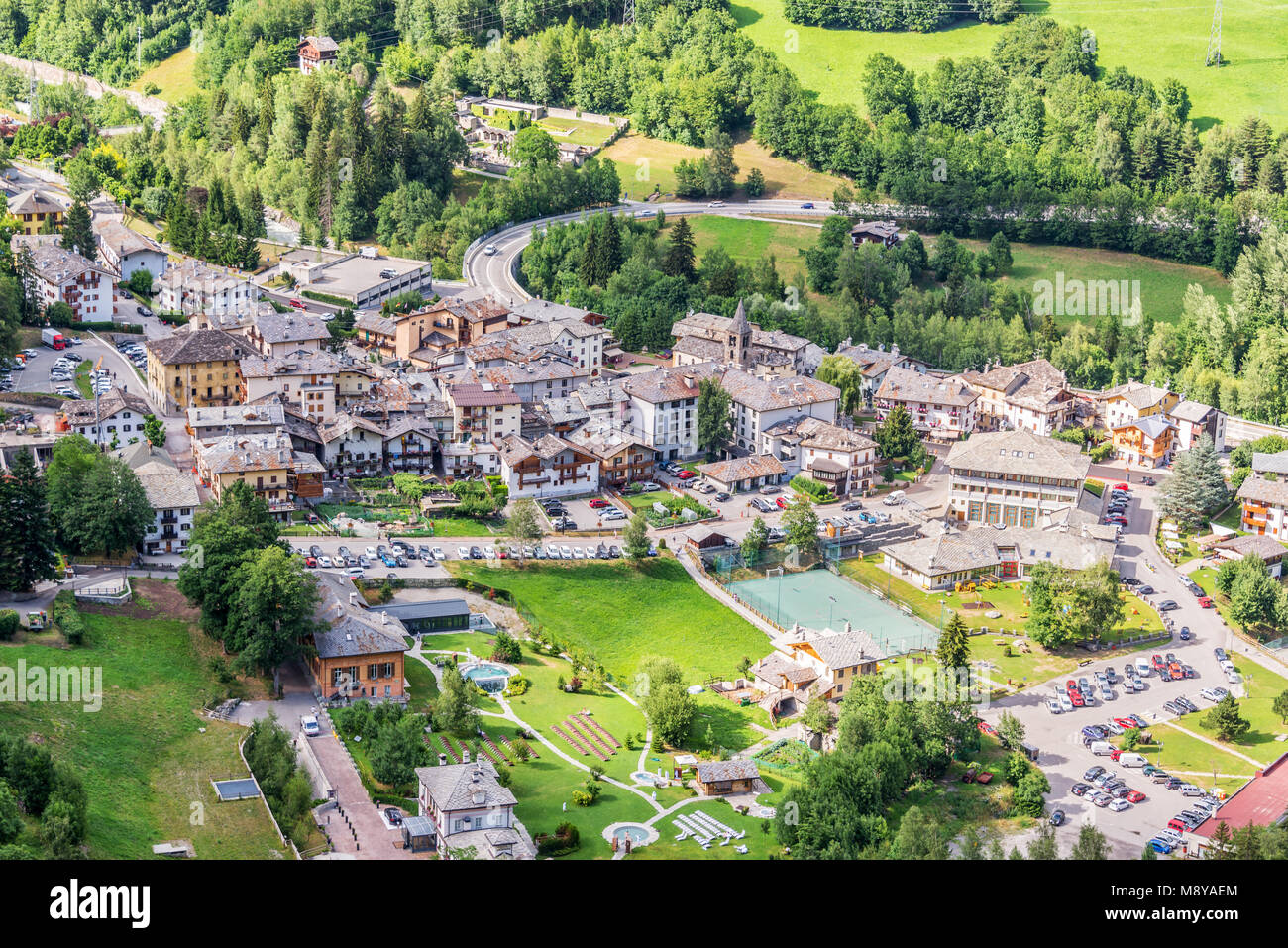 Vue aérienne de Pré Saint Didier, spa resort en Vallée d'aoste, Italie Banque D'Images