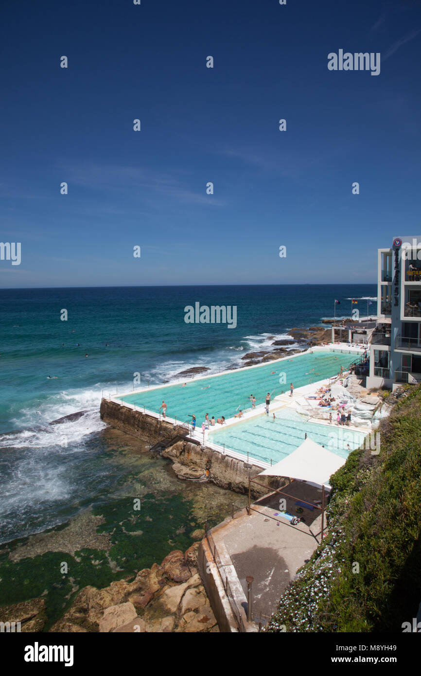 Ciel bleu Bondi Beach Banque D'Images