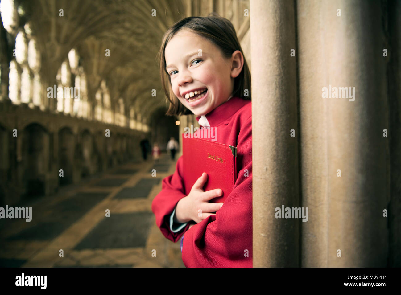 La cathédrale de Gloucester, qui est maintenant le recrutement de choristes fille à la chorale Nov 2017 UK Banque D'Images