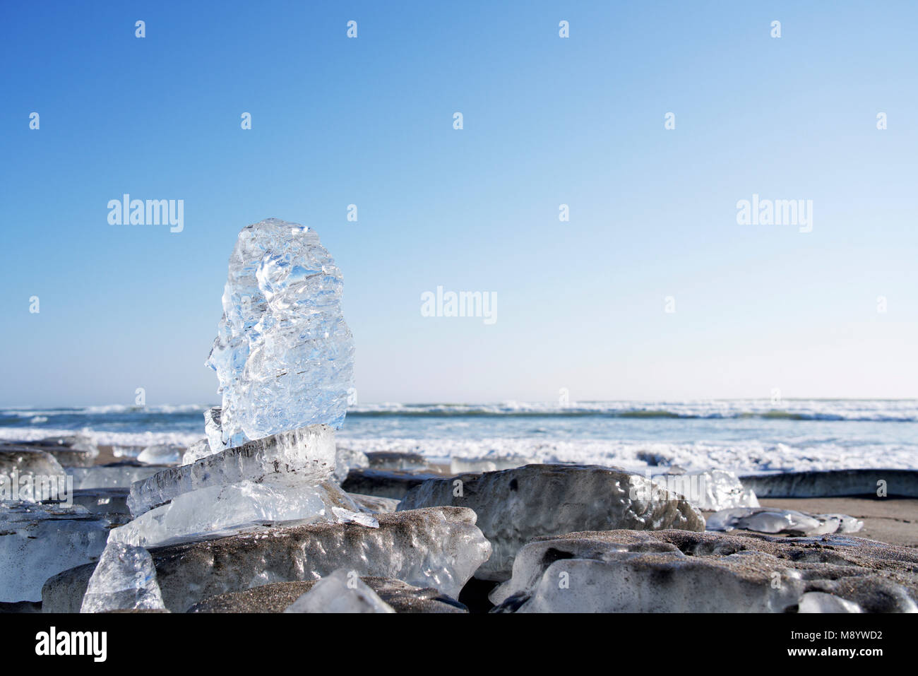 Frozen Ice (Glace) de bijoux sur le rivage de la rivière Tokachi à Otsu côte à Toyokoro, Hokkaido, Japon, en hiver Banque D'Images