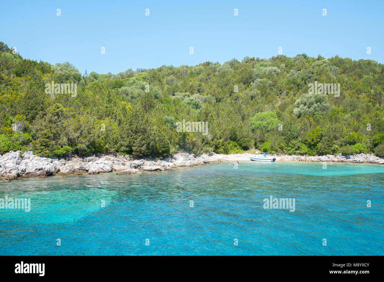 Endroit idyllique pour la plongée, une petite île au large de Corfou Banque D'Images