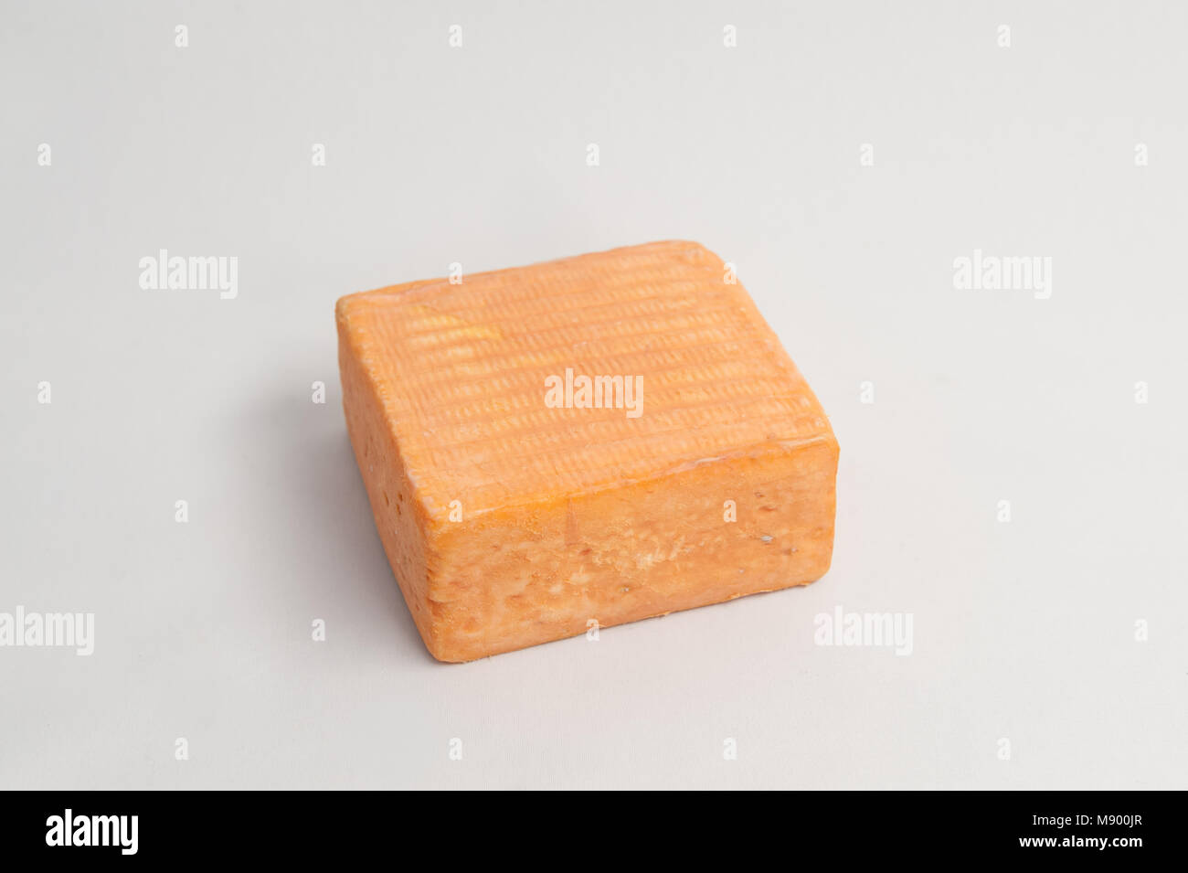Maroilles fromage carré en brique rouge france Banque D'Images
