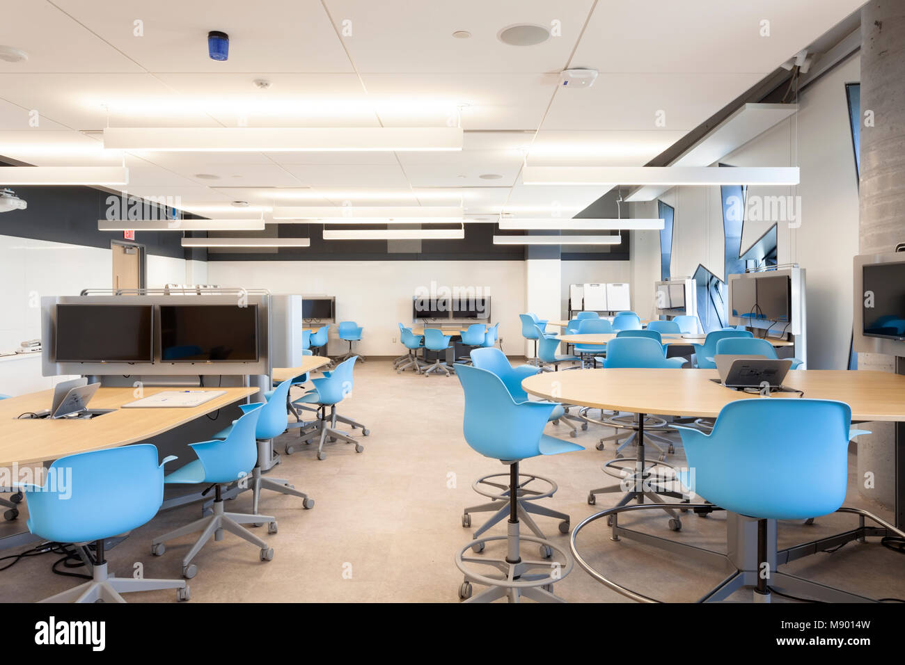 Une salle de classe à l'intérieur du centre Bergeron pour l'Excellence en ingénierie au campus Keele de l'Université York à Toronto, Ontario, Canada. Banque D'Images