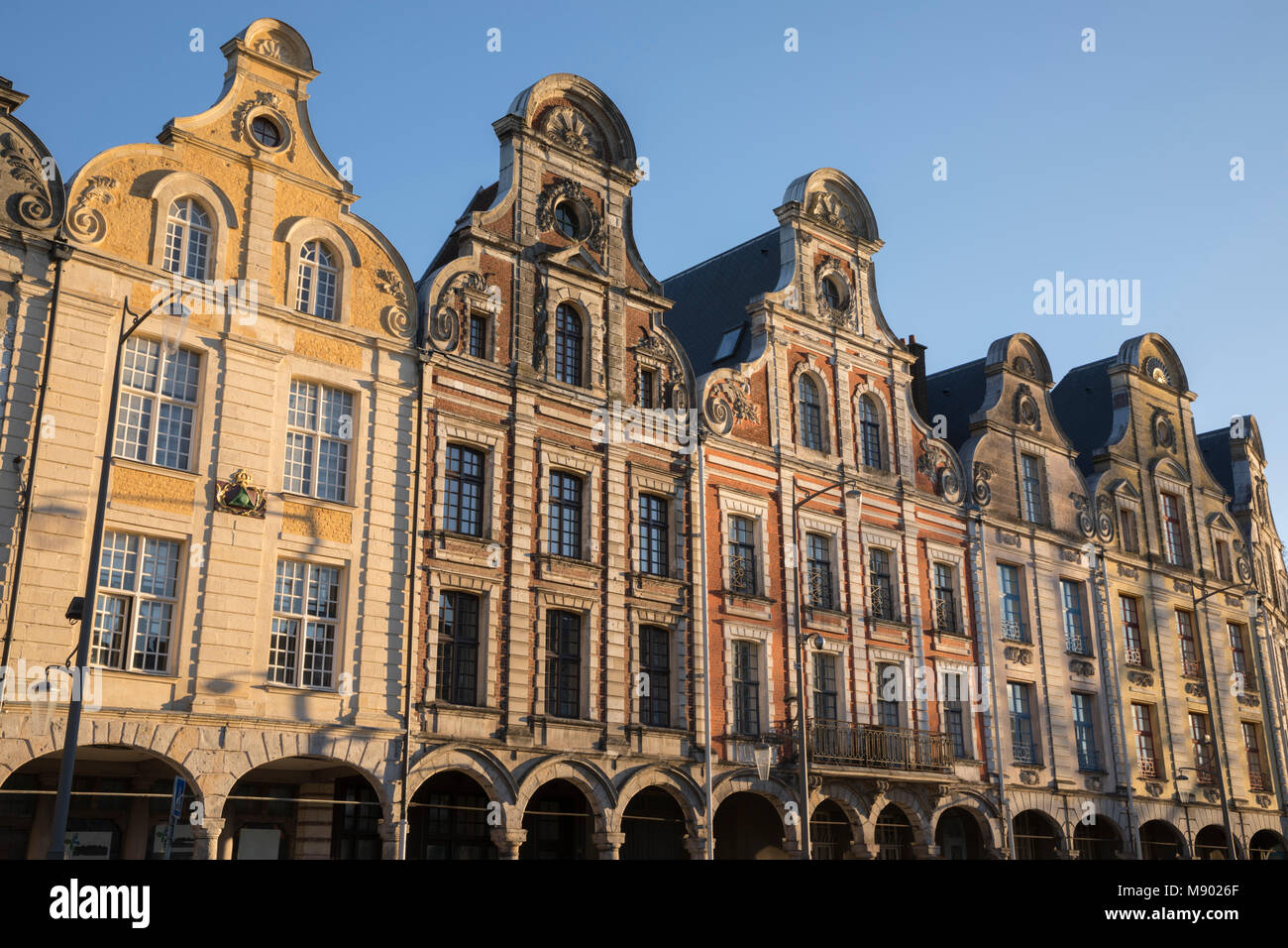 Façades de style flamand sur la Grand Place, Arras, Pas-de-Calais, Hauts-de-France, France, Europe Banque D'Images