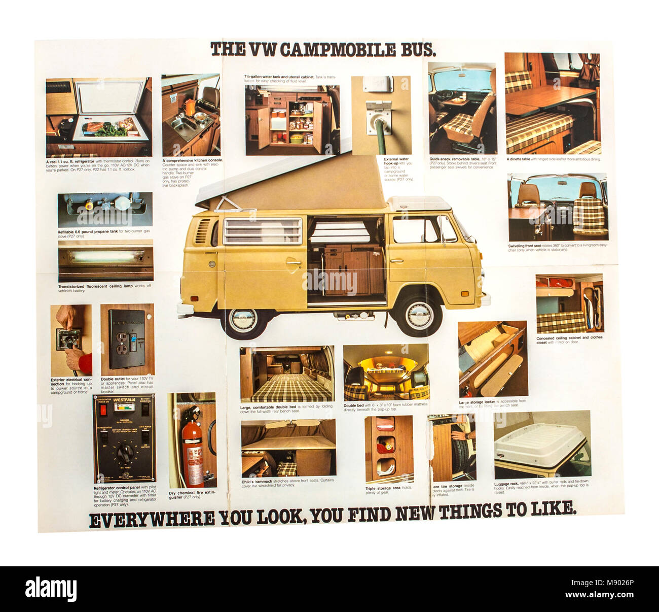 Bus VW T2 Westfalia Berlin Bulli mit originalen 993 Meilen auf dem Tacho. Stand 37 Bulli Jahre in der Garage. Banque D'Images