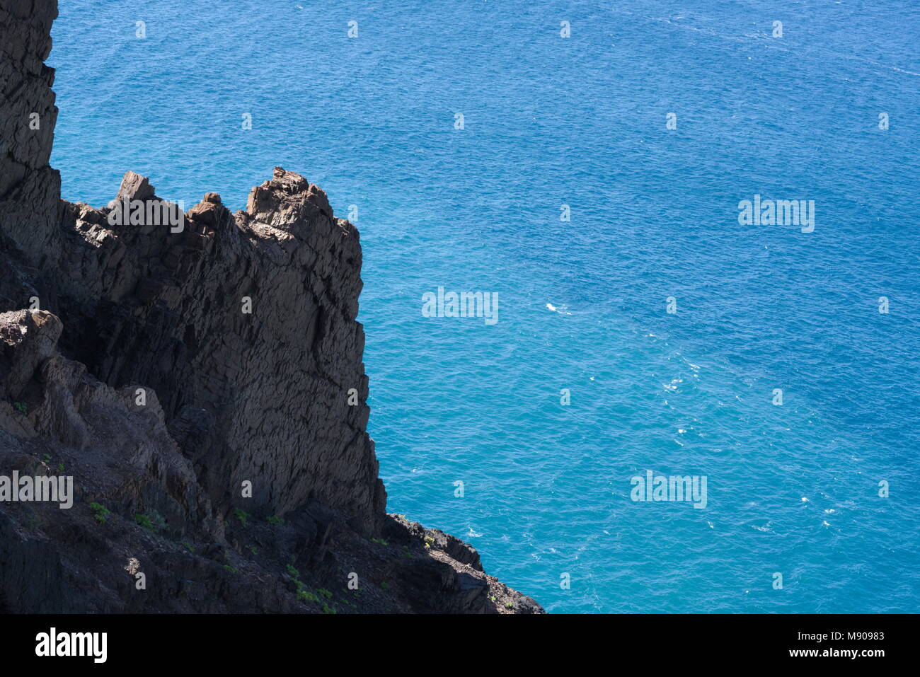 Falaise en face de l'océan, vue d'en haut Banque D'Images