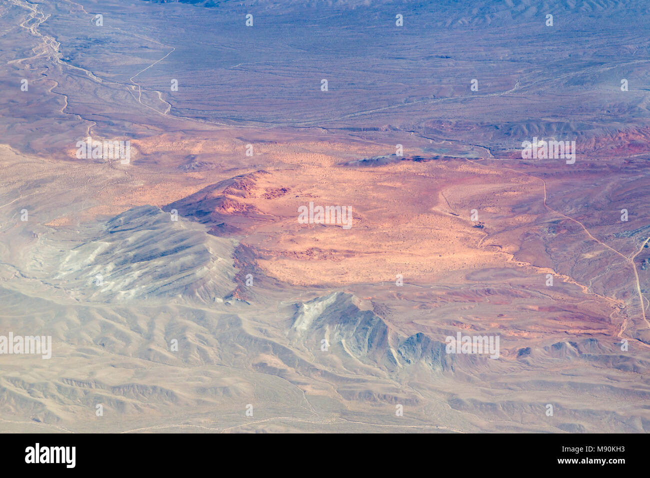 Avis de Virgin Atlantic sur le chemin de l'aéroport de Gatwick, North terminal à Las Vegas en regardant par la fenêtre à partir de 35 000 pieds. Banque D'Images