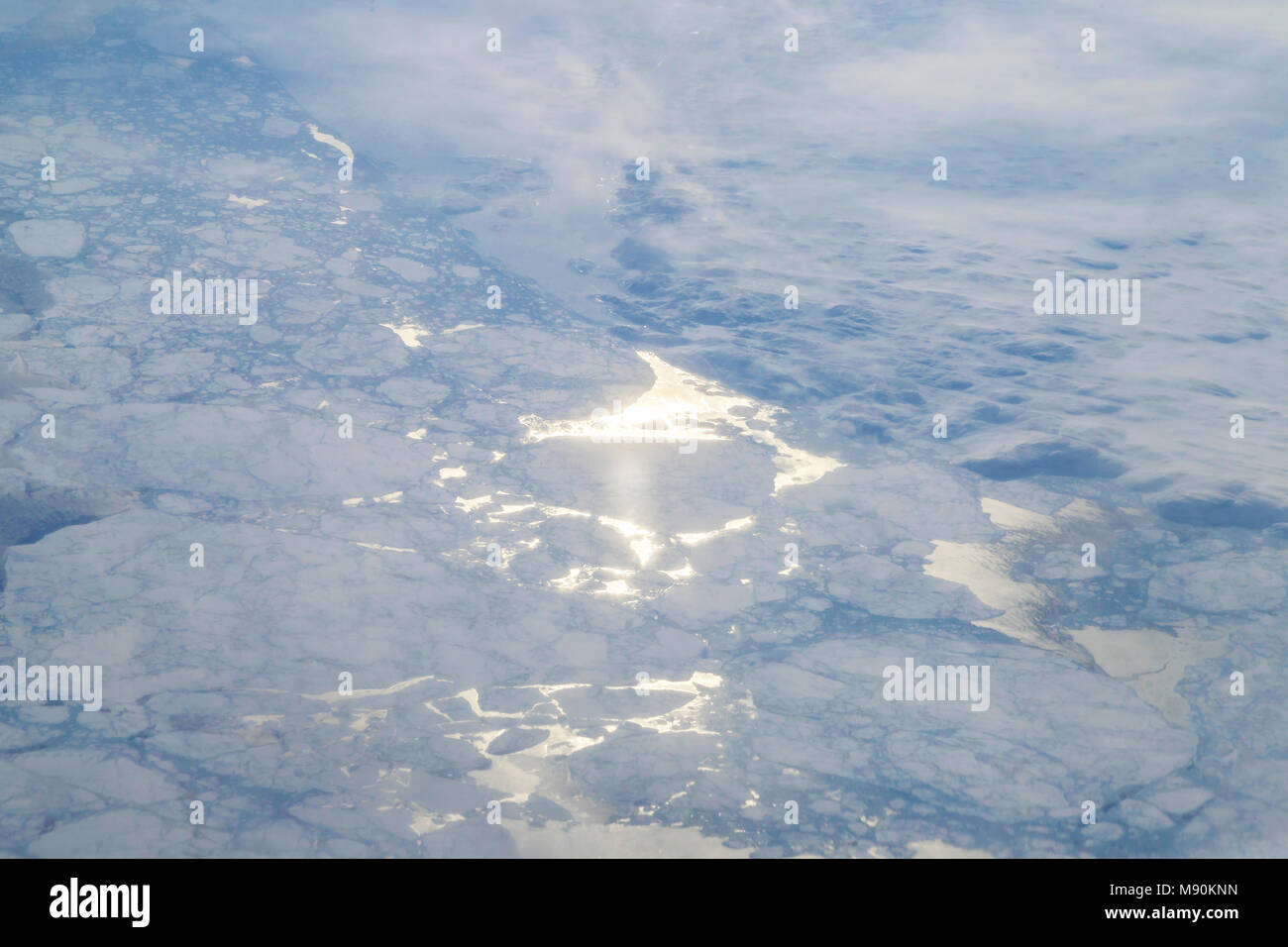 Avis de Virgin Atlantic sur le chemin de l'aéroport de Gatwick, North terminal à Las Vegas en regardant par la fenêtre à partir de 35 000 pieds. Banque D'Images