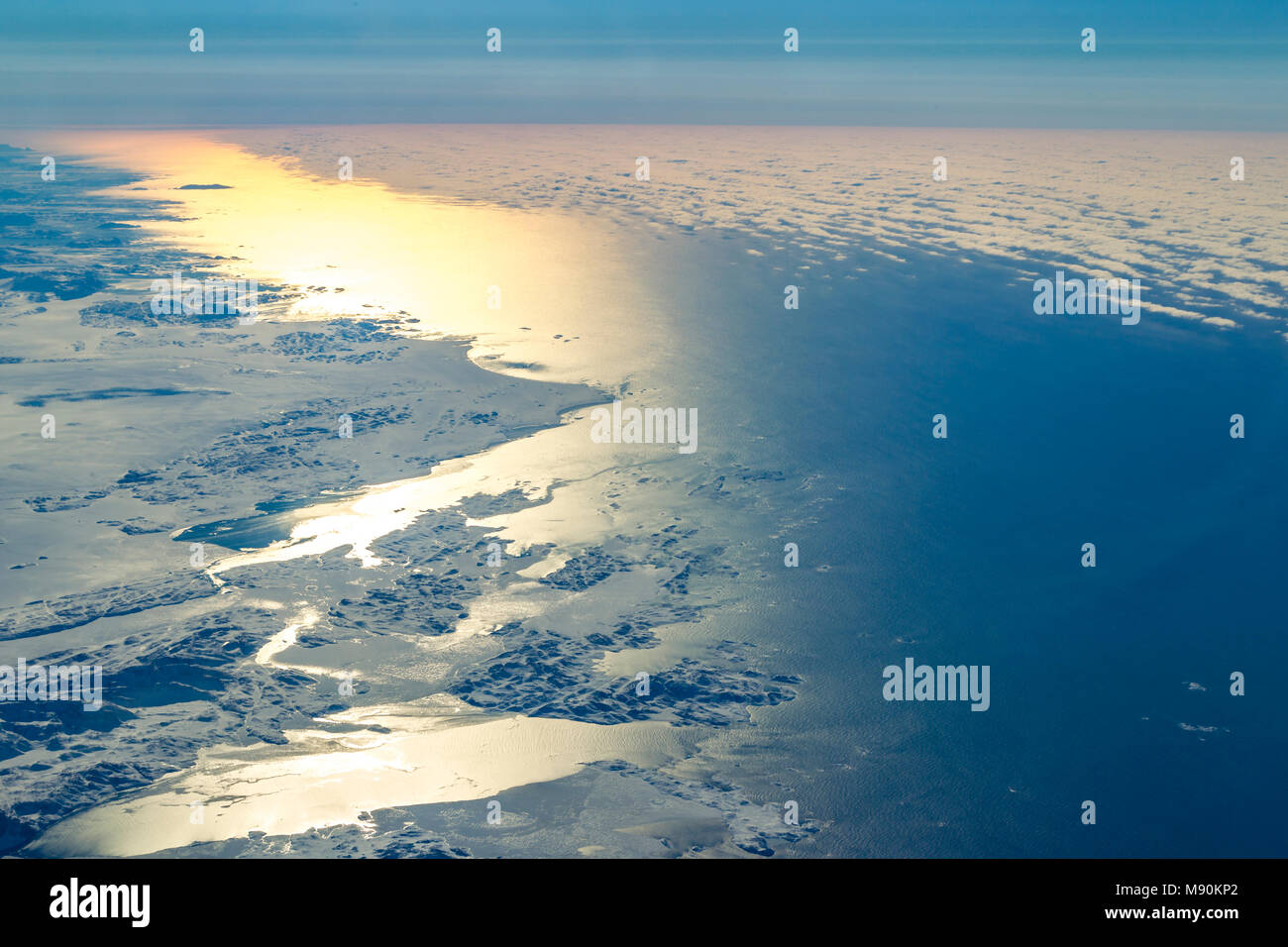 Avis de Virgin Atlantic sur le chemin de l'aéroport de Gatwick, North terminal à Las Vegas en regardant par la fenêtre à partir de 35 000 pieds. Banque D'Images