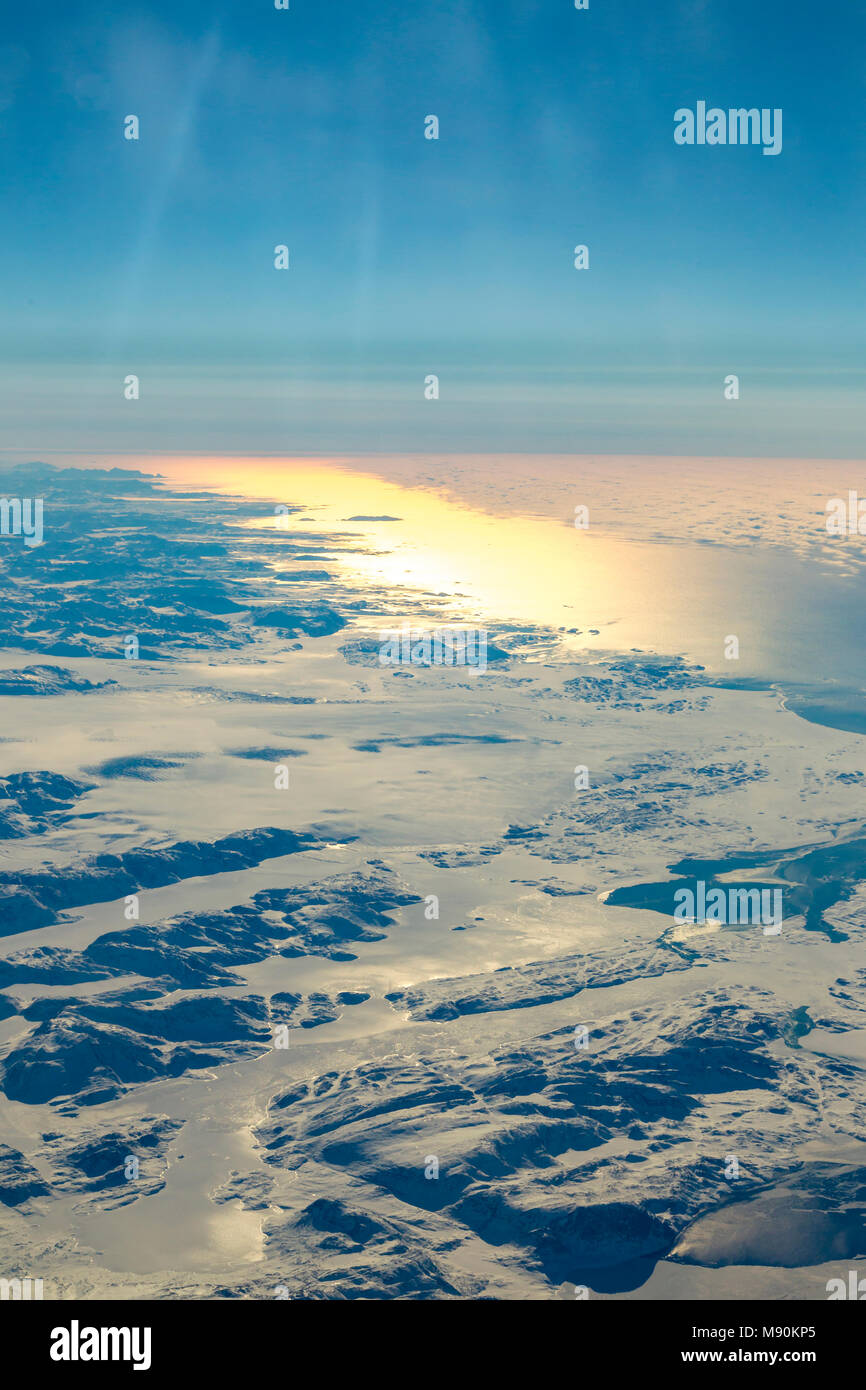 Avis de Virgin Atlantic sur le chemin de l'aéroport de Gatwick, North terminal à Las Vegas en regardant par la fenêtre à partir de 35 000 pieds. Banque D'Images