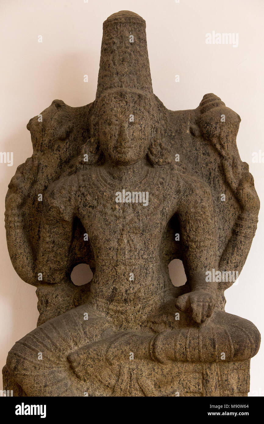 Musée national de Delhi. Vishnu. 10ème siècle A.D. Chola, Tamil Nadu. Pierre. Détail. L'Inde. Banque D'Images