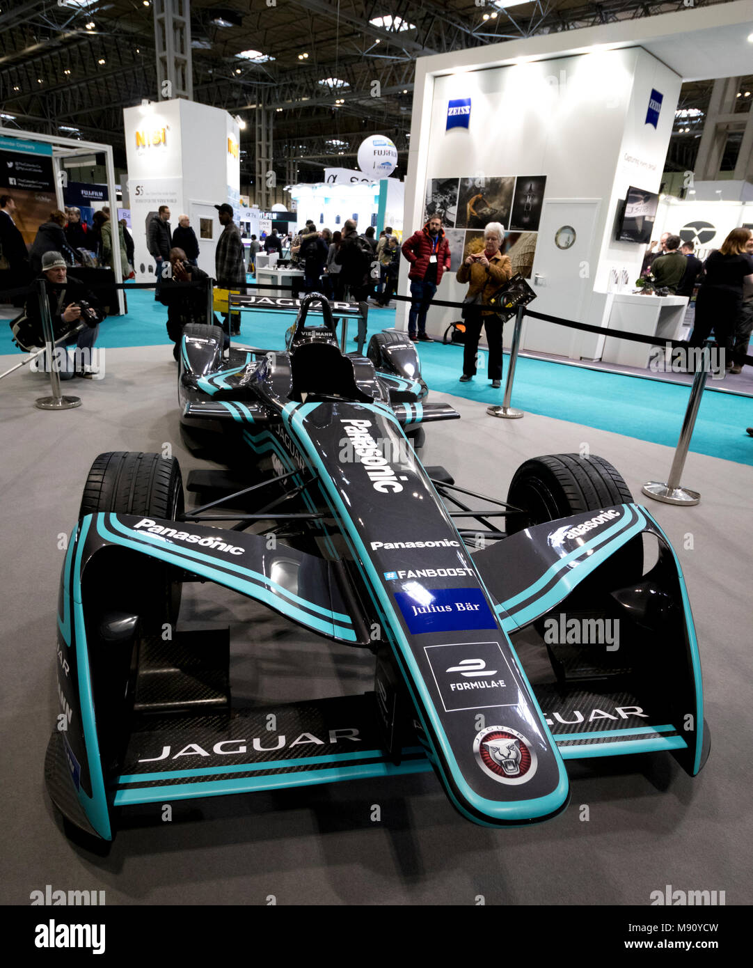 Une formule e voiture de course électrique lors d'une exposition au NEC à Birmingham Banque D'Images