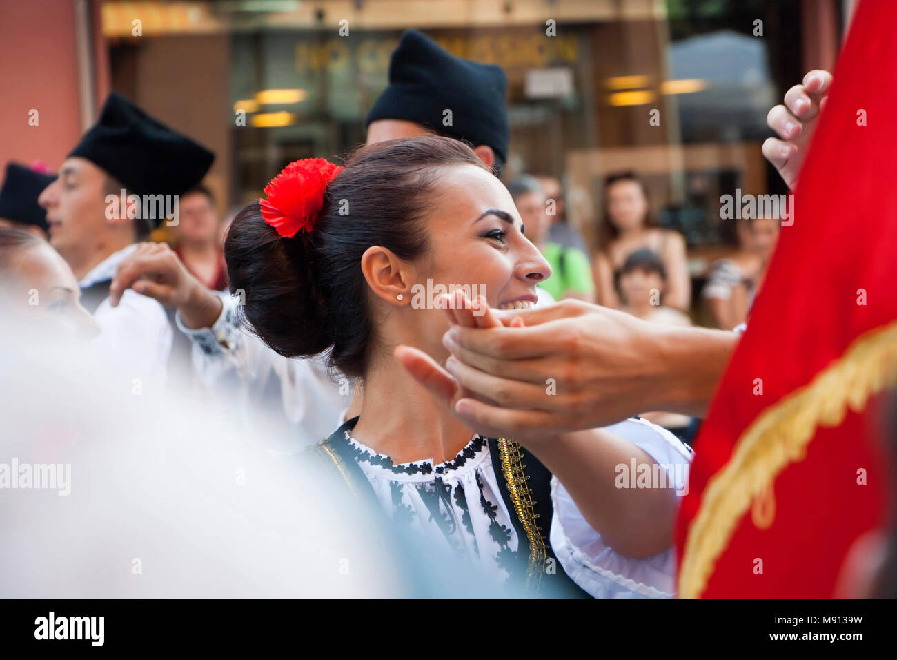 Groupe de folklore roumain Banque de photographies et d’images à haute ...
