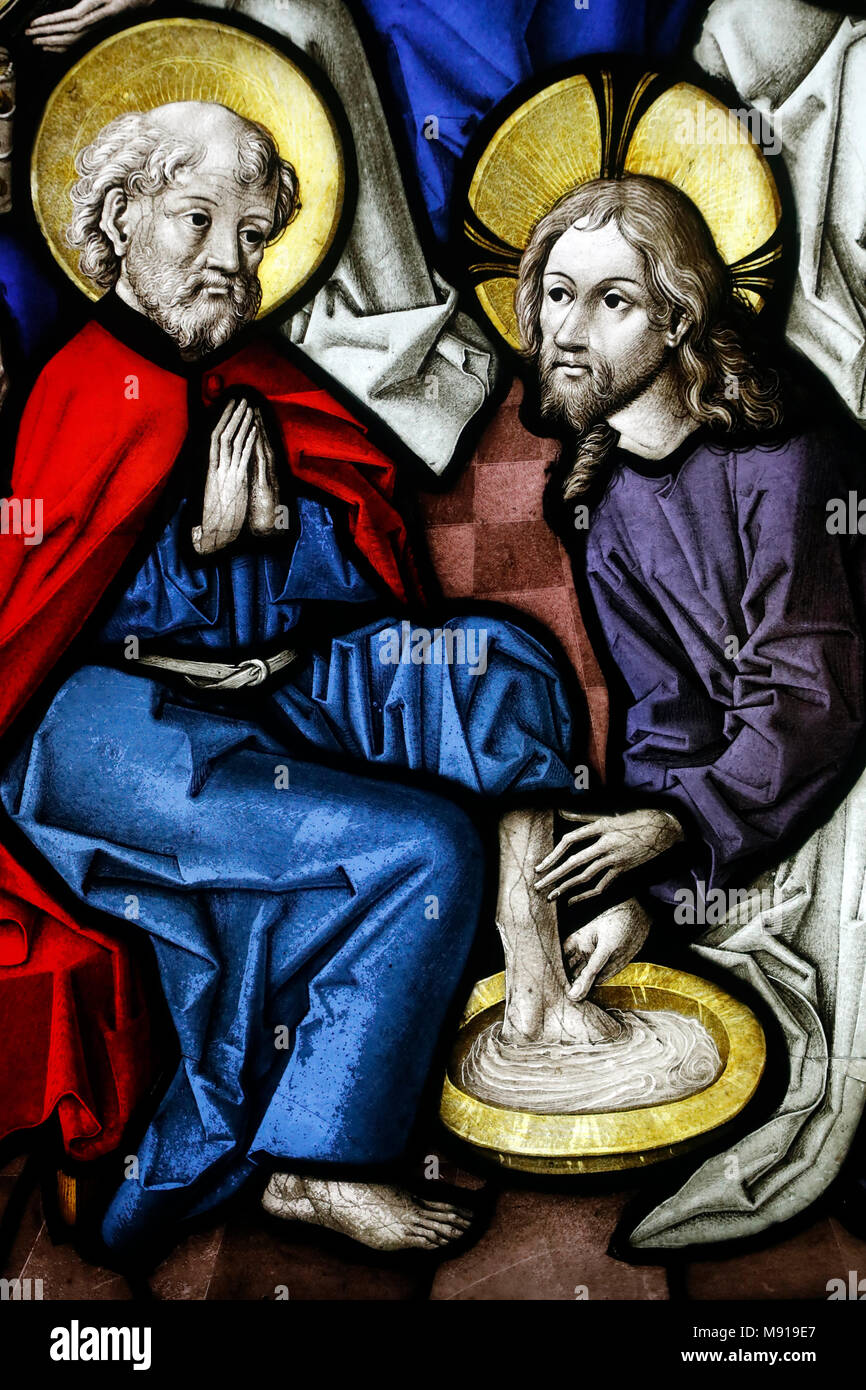 Musée de l'Oeuvre Notre-Dame. Vitrail. Le Christ lavant les pieds des Apôtres. 15 ème siècle. Strasbourg. La France. Banque D'Images