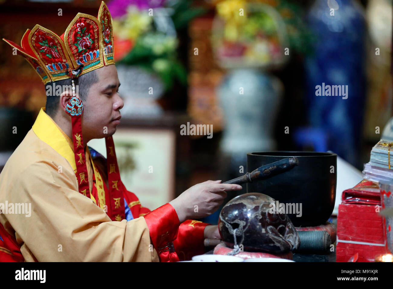 Trieu Ly Quoc Su pagode. Cérémonie bouddhiste. Hanoi. Le Vietnam. Banque D'Images