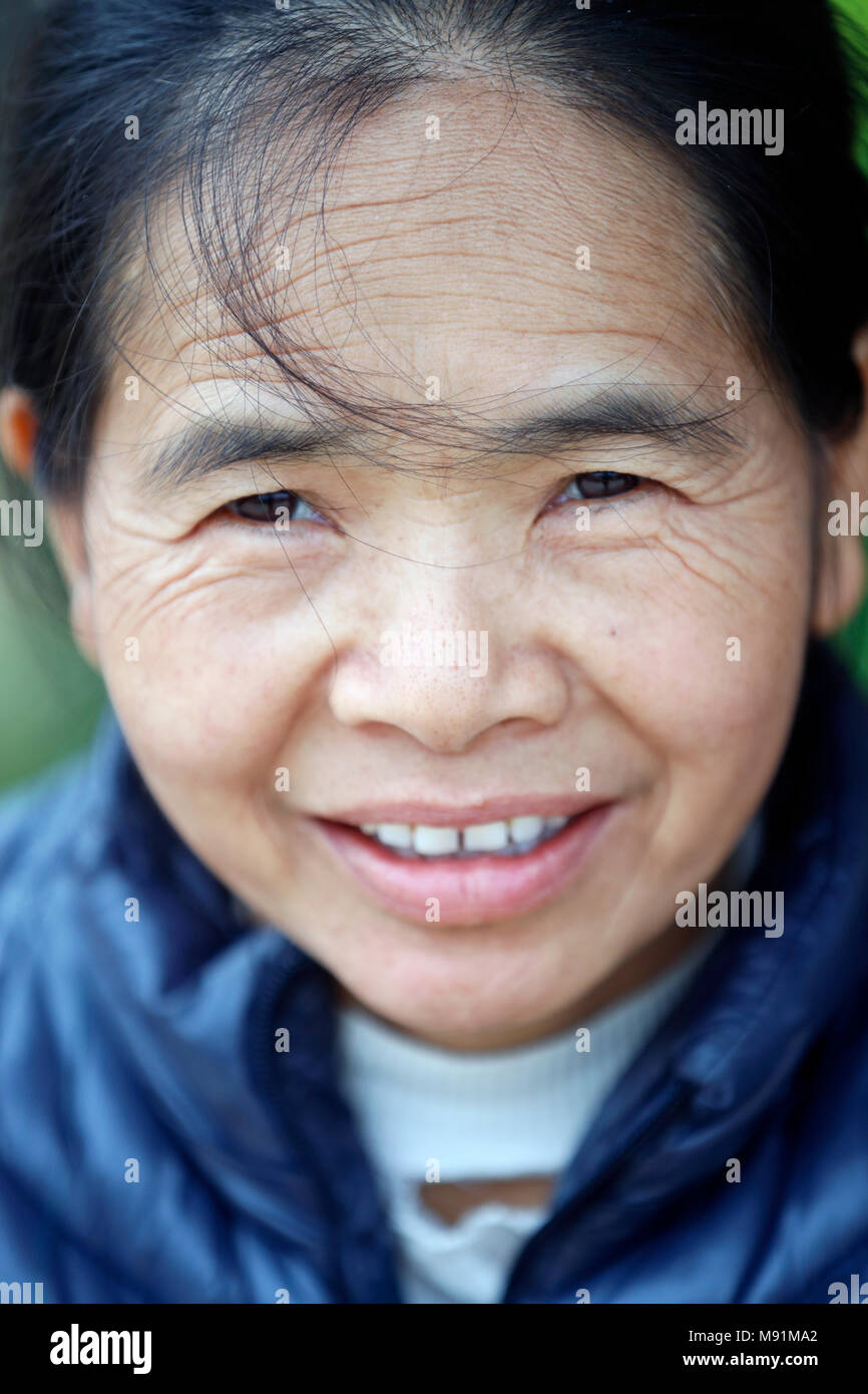 Vietnamienne. Portrait. Fils du bac. Le Vietnam. Banque D'Images