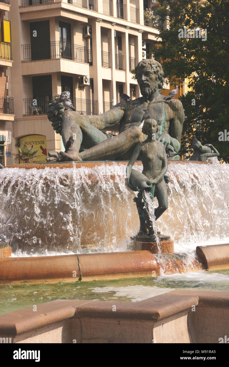 Rio Turia Fountain Plaza de la Virgen Valencia Espagne Banque D'Images