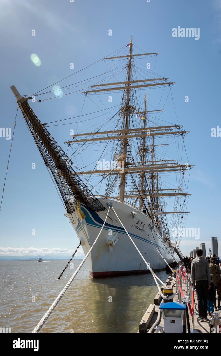 Avis de Kaiwo Maru du bout dehors avec lens flare, Steveston, Richmond, C.-B. Banque D'Images