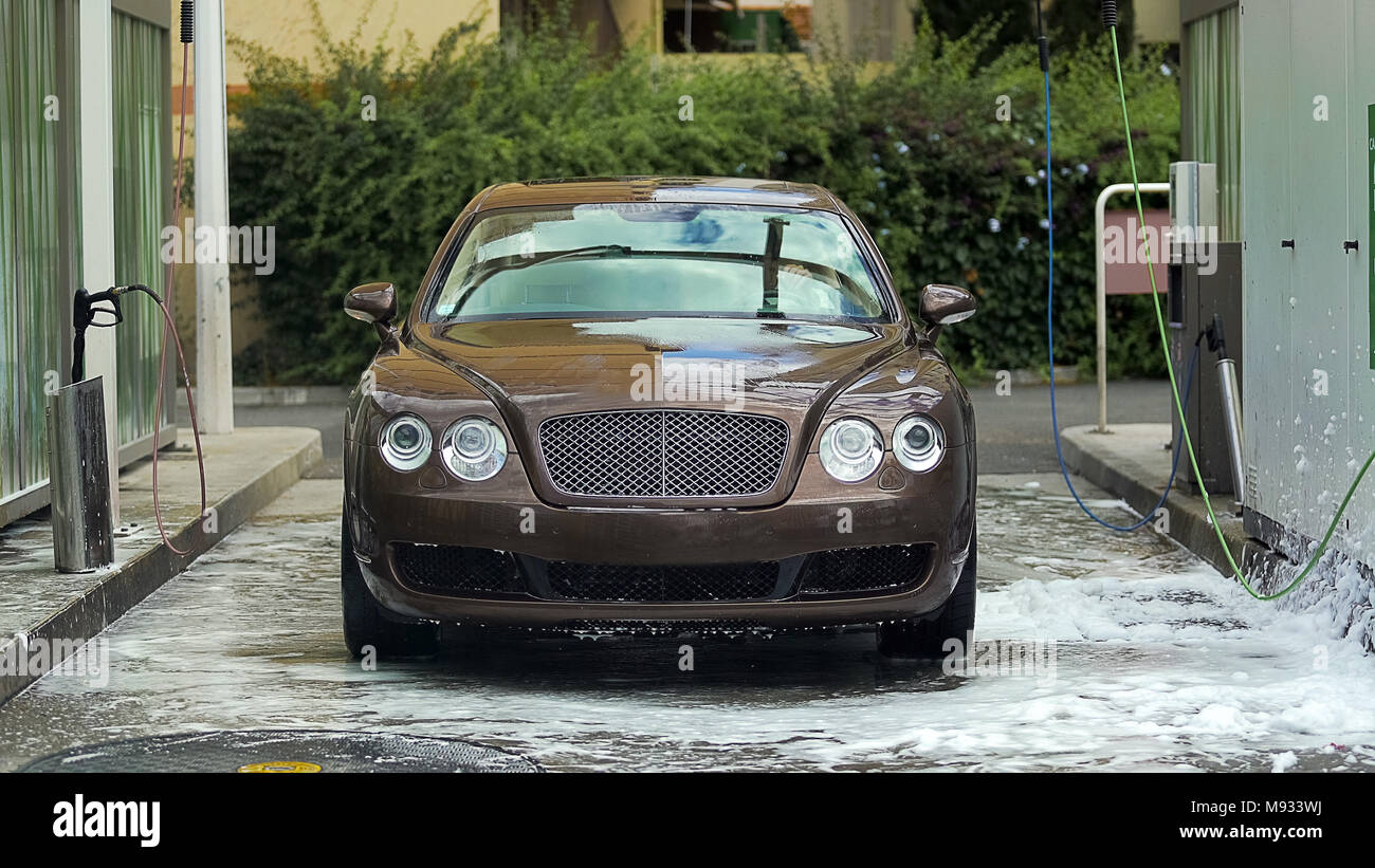 Automobile propre à l'article cher lavage de voiture, service de l'automobile de haute qualité Banque D'Images