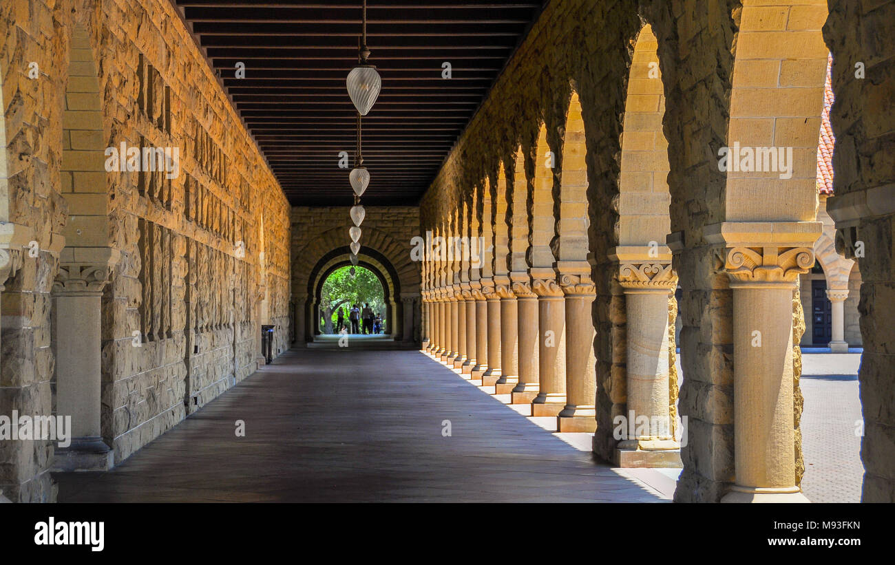 Couloir de l'Université de Stanford, Édifice commémoratif - Palo Alto, Californie Banque D'Images