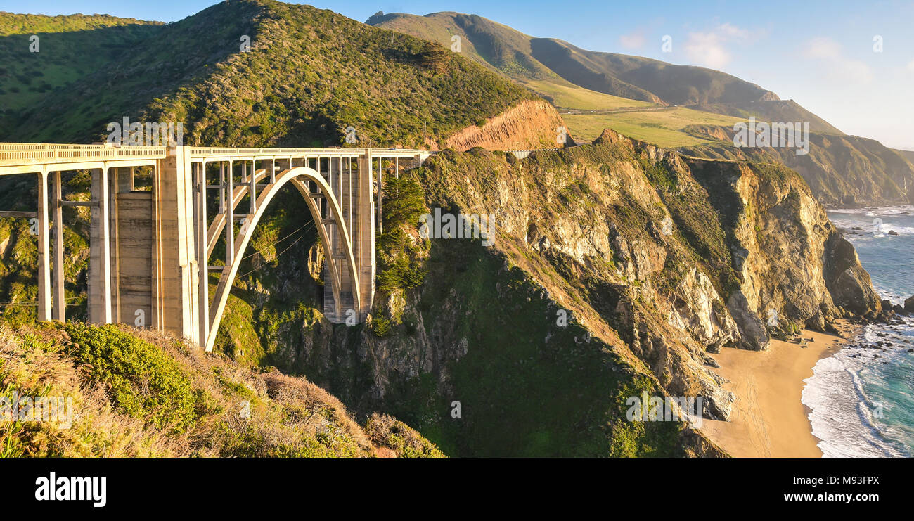 Célèbre Bixby Creek Bridge - Big Sur, Californie Banque D'Images