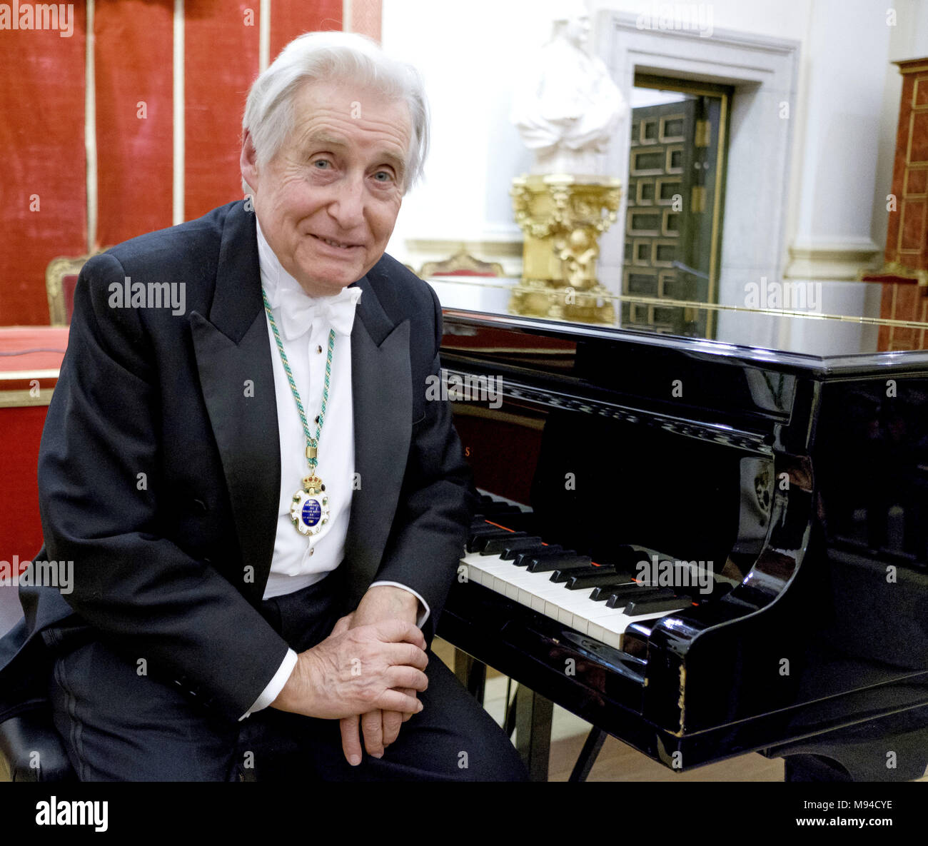 Le pianiste Joaquín Achúcarro se joint à l'Académie Royale des Beaux-arts de San Fernando à Madrid, Espagne. Avec : Joaquin Achucarro, Joaquín Achúcarro Où : Madrid, Communauté de Madrid, Espagne Quand : 18 Feb 2018 Crédit : Oscar Gonzalez/WENN.com Banque D'Images