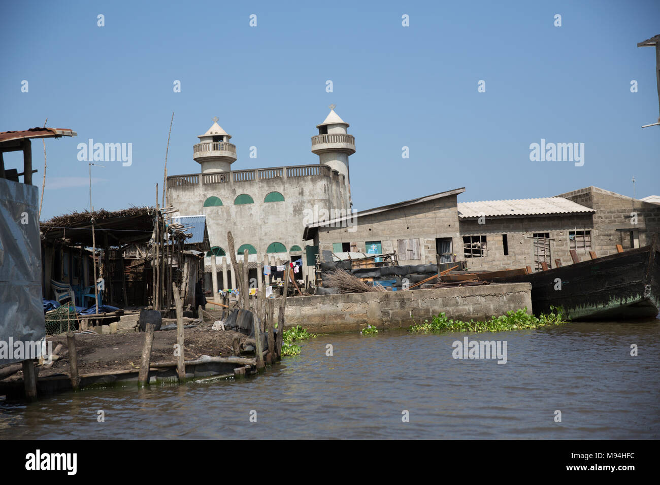 Une mosquée à Ganvie, le sud du Bénin. Banque D'Images