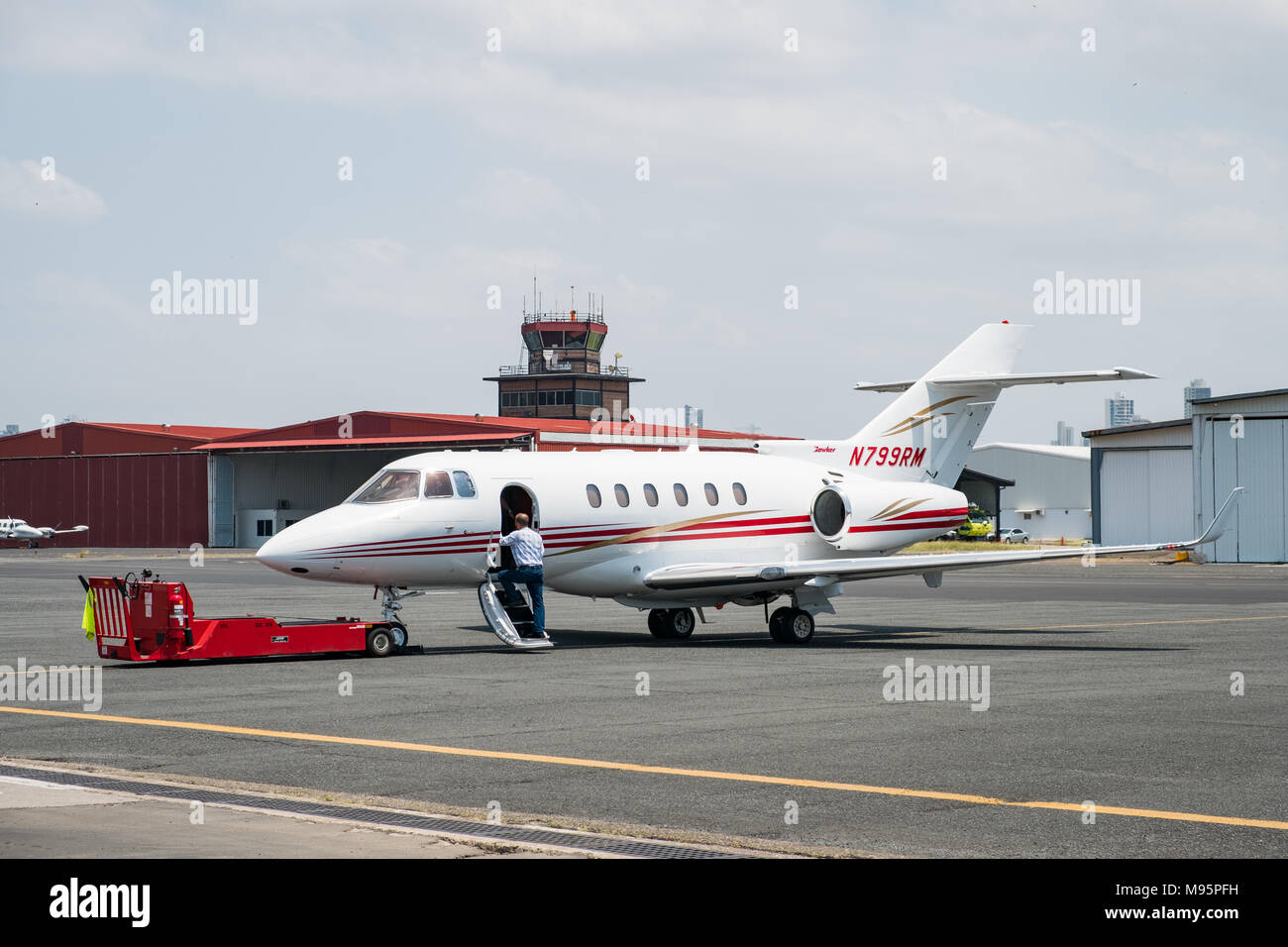 La ville de Panama, Panama - Mars 2018 : Jet Privé, Raytheon Hawker 800XP à Panama City Aéroport Albrook Banque D'Images